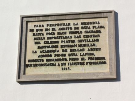 Placa colocada por la Academia de Bellas Artes para indicar el lugar de enterramiento de Murillo